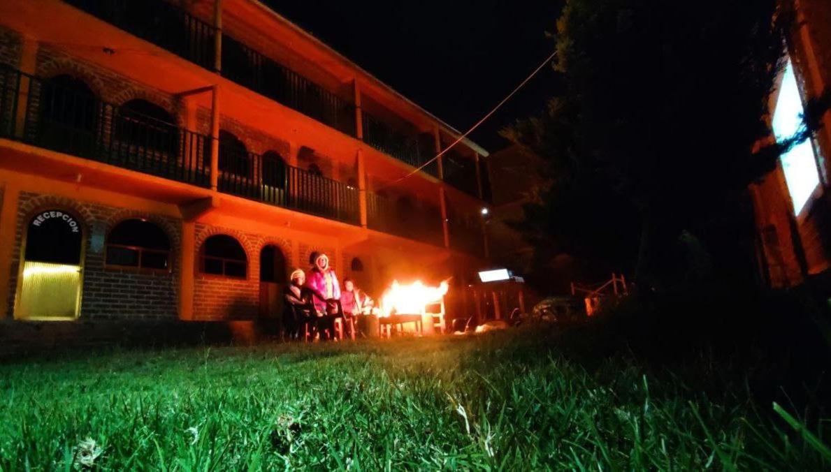 Hospedaje Rayo De Sol Y Luna ミネラル・デル・モンテ エクステリア 写真